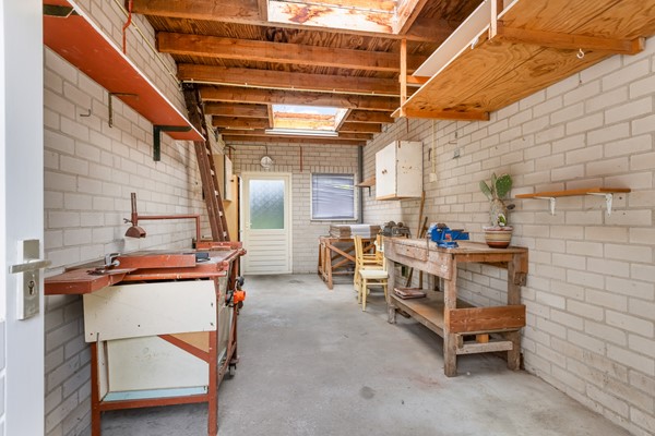 Foto - Te koop: Vrijstaand wonen aan het water, vol karakter en eindeloze mogelijkheden!